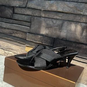 Gucci Sandal size 7. Never worn